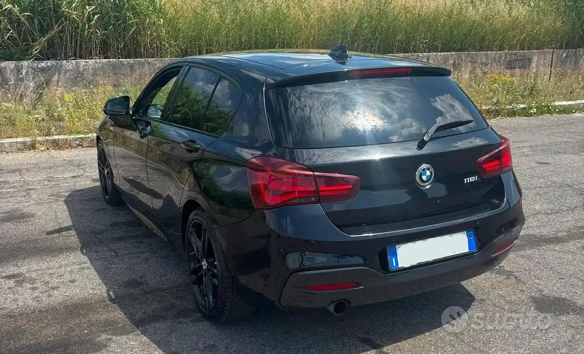 Usata BMW 118 Efficient Dynamics 136 CV (100 kW) 2018 Nero Utilitaria