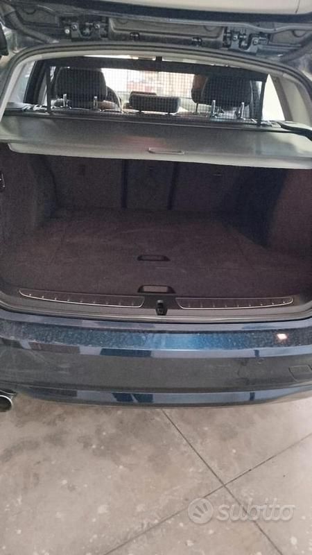 Usata BMW 318 2014 Blu Station wagon