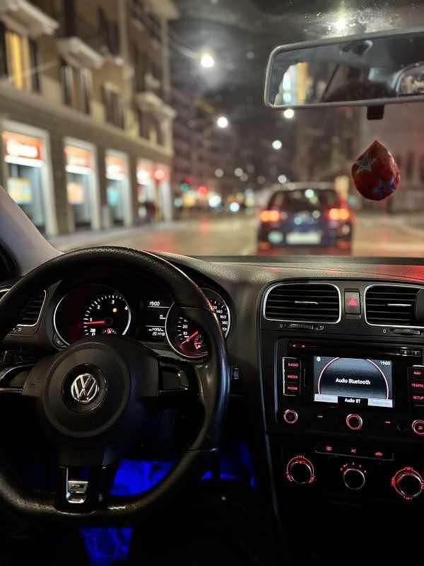 Usata VW Golf VI Highline 105 CV (77 kW) 2010 Utilitaria