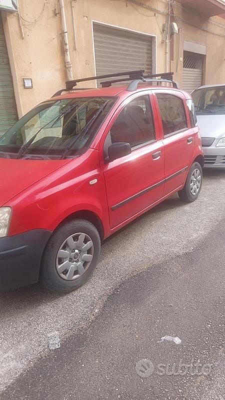 Rosso Usata 2010 Fiat Panda Utilitaria | 2500 € (Super prezzo) - Immagine 1/3