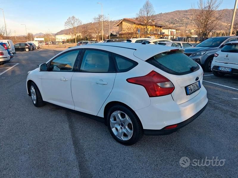 Usata Ford Focus Titanium 115 CV (84 kW) 2014 Bianco Berlina