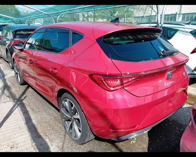 Usata Seat Leon FR 204 CV (150 kW) 2024 Rosso Berlina