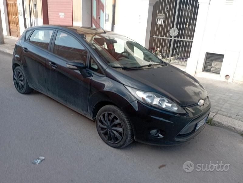 Usata Ford Fiesta 70 CV (51 kW) 2010 Utilitaria