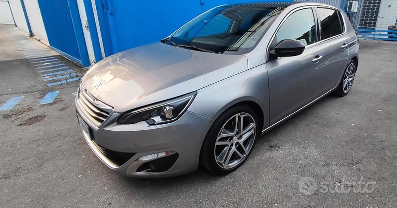 Usata Peugeot 308 120 CV (88 kW) 2015 Berlina