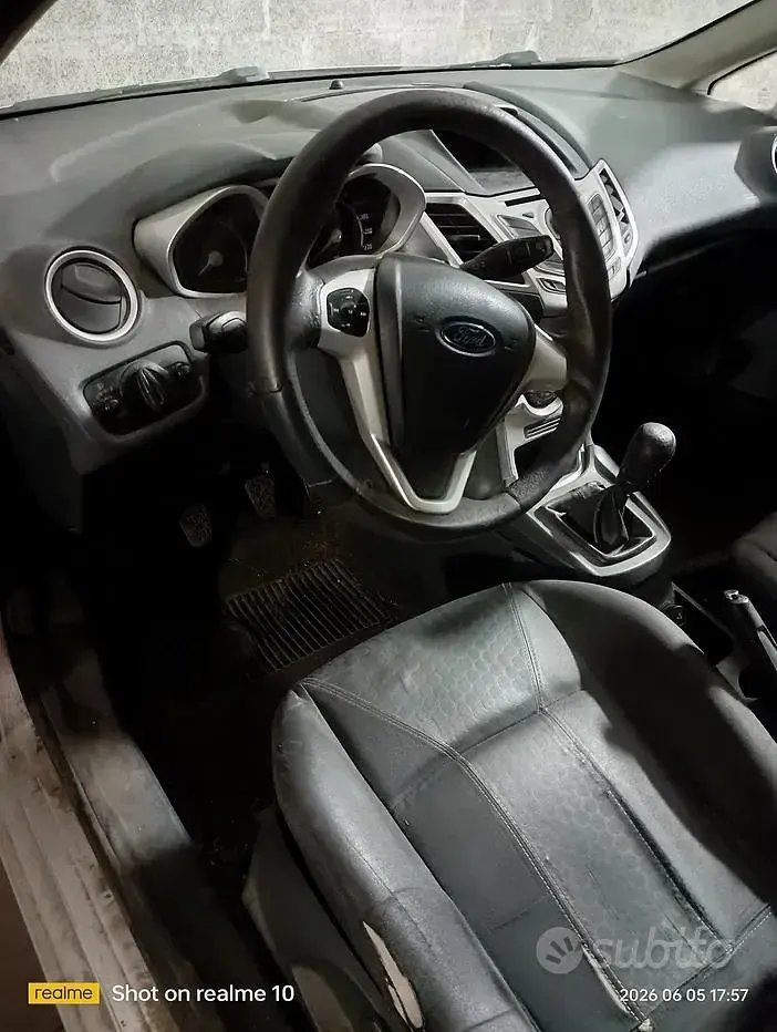 Usata Ford Fiesta 68 CV (50 kW) 2008 Grigio Utilitaria