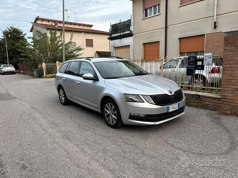Usata Skoda Octavia 150 CV (110 kW) 2018 Grigio Station wagon