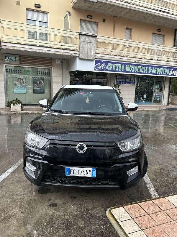 Usata Ssangyong (KGM) Tivoli 116 CV (85 kW) 2016 SUV