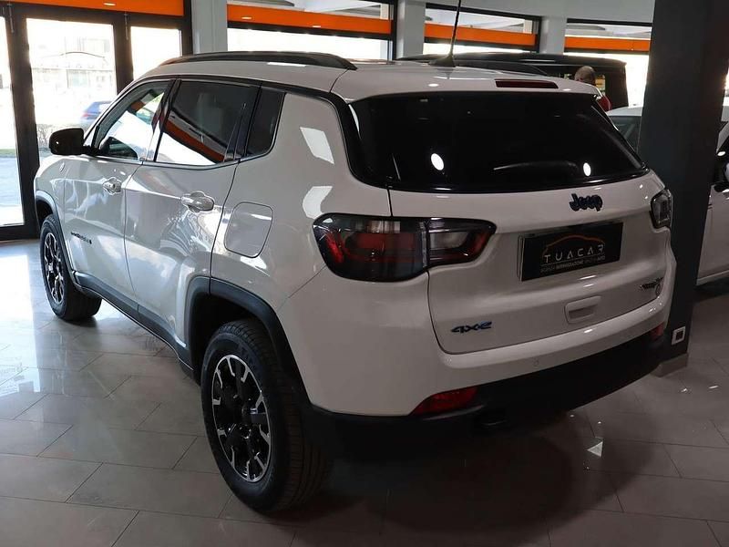 Usata Jeep Compass Trailhawk 241 CV (177 kW) 2023 Bianco SUV