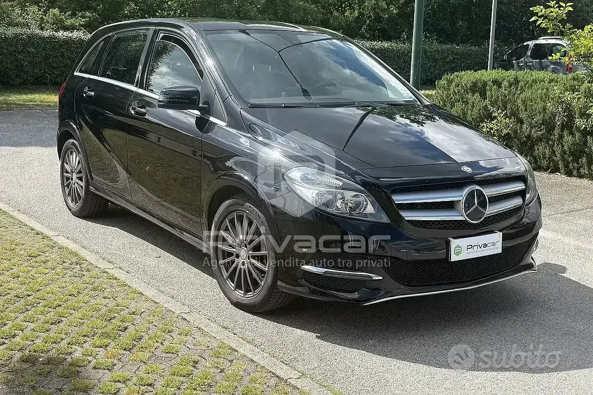 Usata Mercedes B250e 64 kW (88 CV) 2016 Nero Monovolume