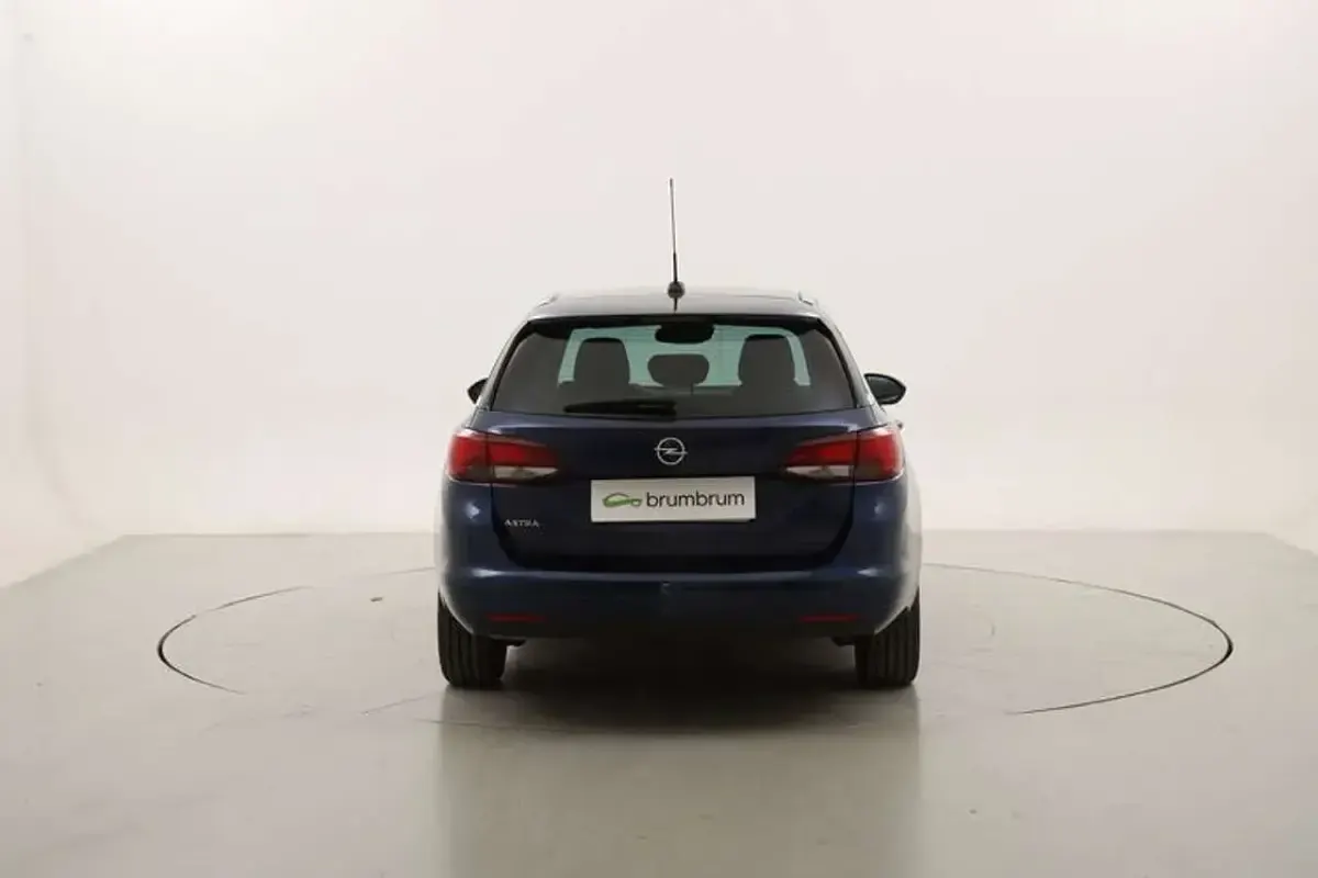 Usata Opel Astra Business Elegance 122 CV (89 kW) 2021 Blu Station wagon