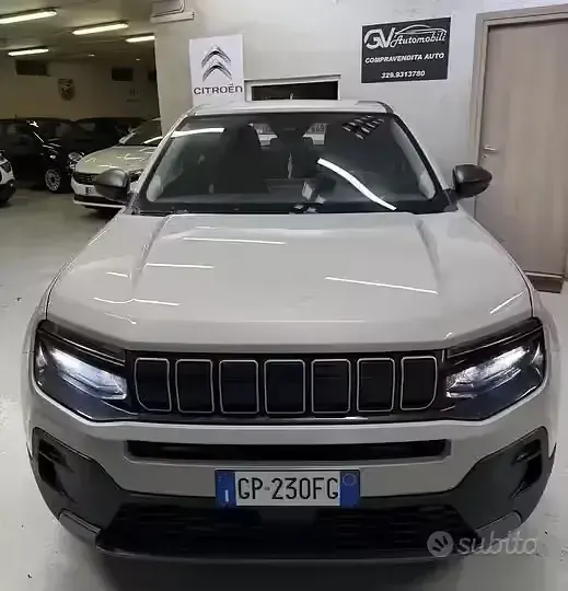 Occasion Jeep Avenger Summit 101 PK (74 kW) 2023 Beige SUV
