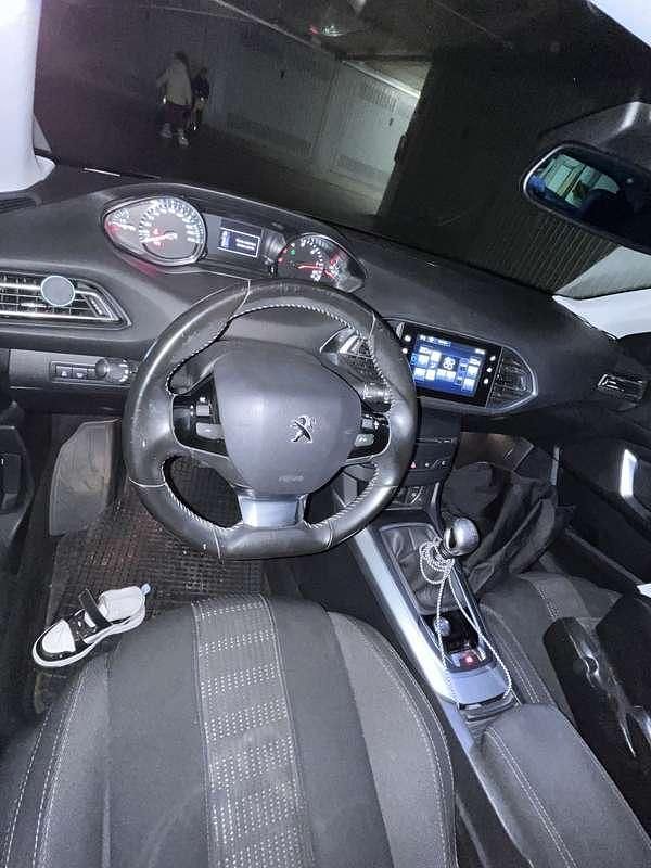 Usata Peugeot 308 Allure 120 CV (88 kW) 2015 Berlina