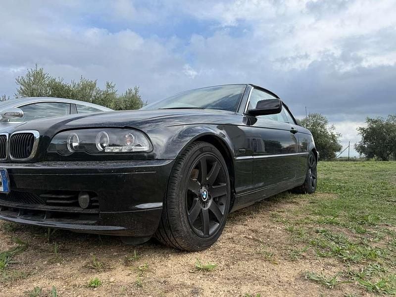 Usata BMW 220 170 CV (125 kW) 2001 Nero Cabrio