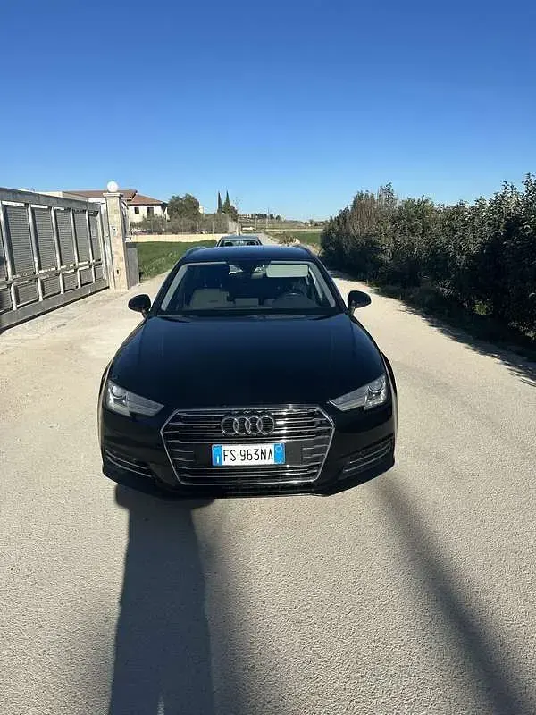 Usata Audi A4 Business 150 CV (110 kW) 2016 Nero Station wagon