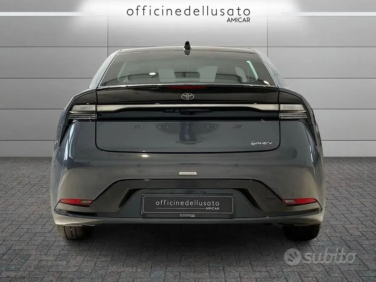 Usata Toyota Prius Lounge+ 2025 Utilitaria