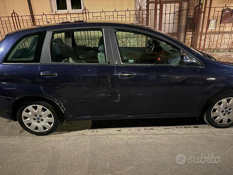 Usata Fiat Croma 150 CV (110 kW) 2006 Blu Station wagon