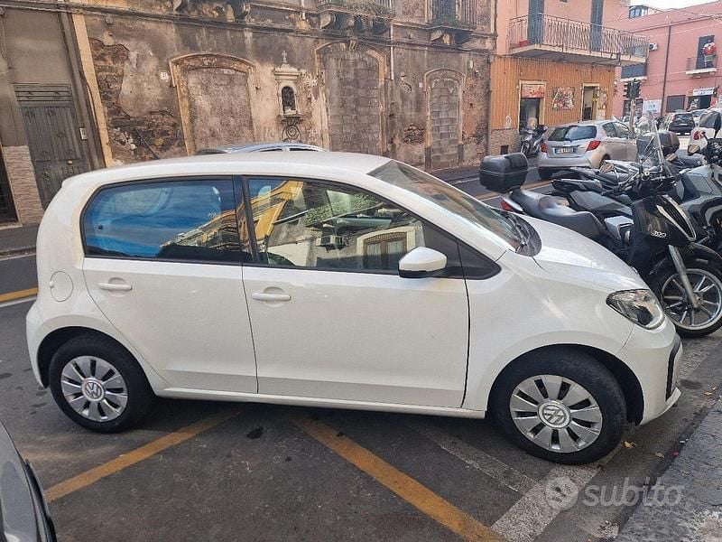 Usado VW up! 60 CV (44 kW) 2018 Blanco Utilitario