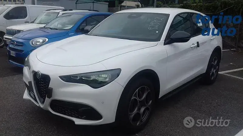 Nuova Alfa Romeo Stelvio Sprint 160 CV (117 kW) 2026 Bianco SUV