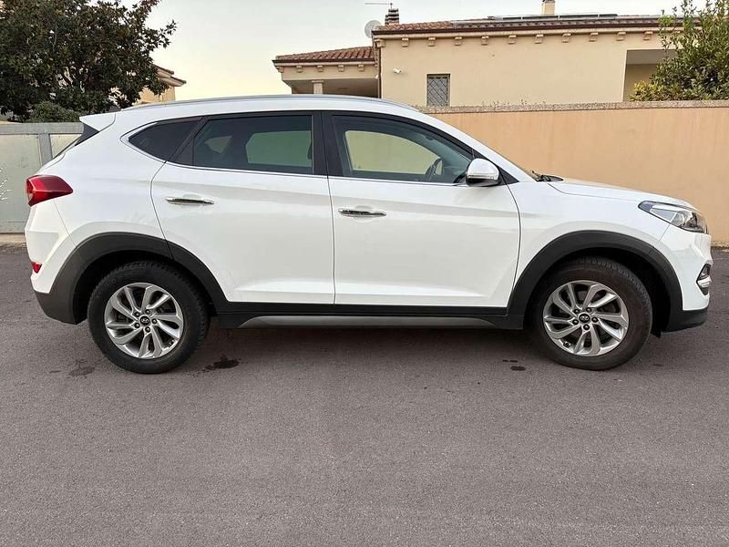Usata Hyundai Tucson Xpossible 141 CV (103 kW) 2017 Bianco SUV