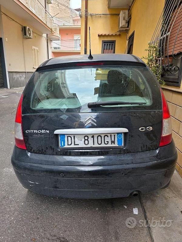 Usata Citroën C3 Exclusive 70 CV (51 kW) 2005 Nero Berlina