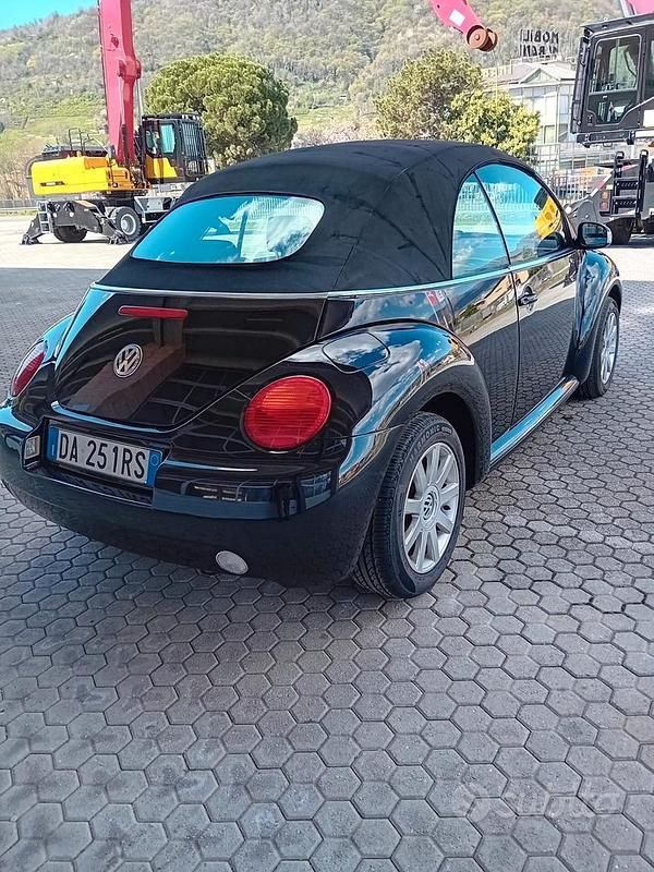 Usata VW New Beetle 105 CV (77 kW) 2005 Nero Utilitaria