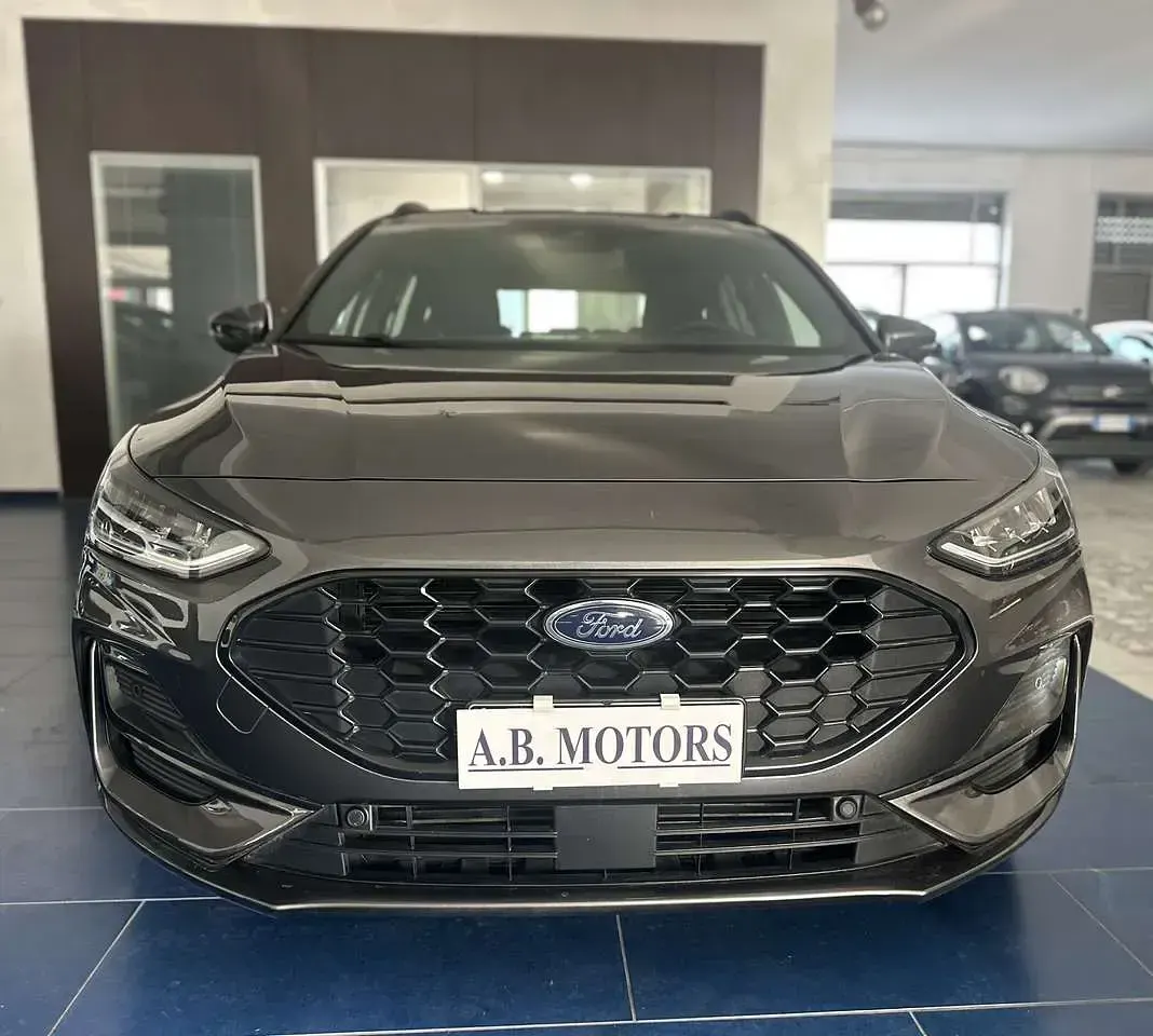 Usata Ford Focus ST-Line 125 CV (91 kW) 2023 Grigio Station wagon