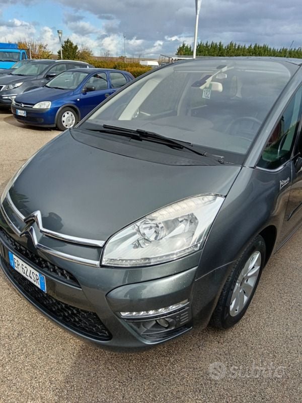 Grigio Usata 2013 Citroën C4 Picasso Monovolume | 6000 € (Cara) - Immagine 1/4