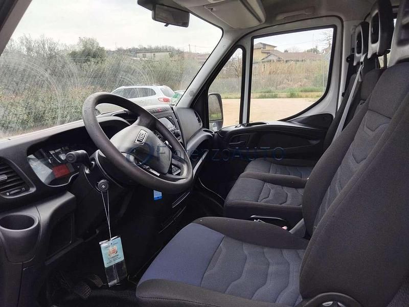 Usata Iveco Daily 160 CV (117 kW) 2019 Bianco Furgone