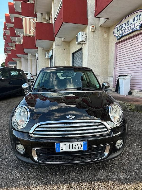Usata Mini Cooper D 89 CV (65 kW) 2011 Blu Utilitaria