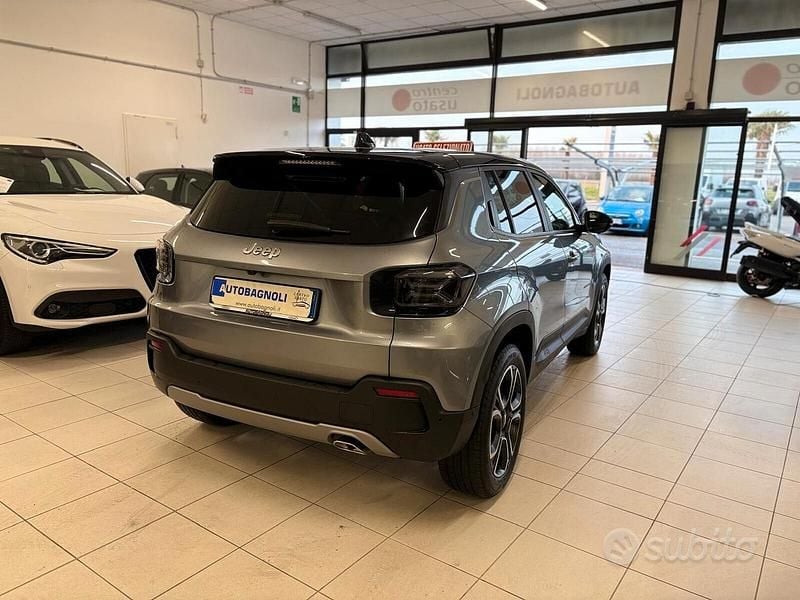 Usata Jeep Avenger Summit 101 CV (74 kW) 2024 Grigio SUV