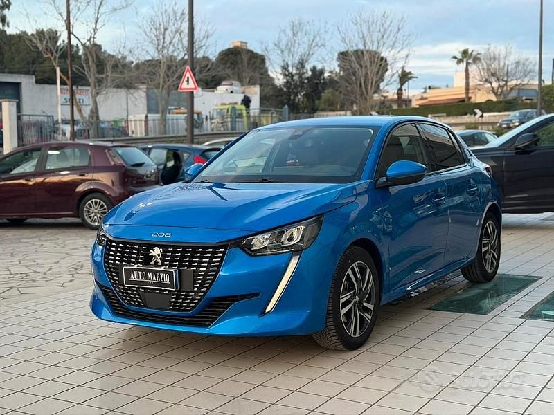 Usata Peugeot 208 Allure 101 CV (74 kW) 2021 Blu Utilitaria