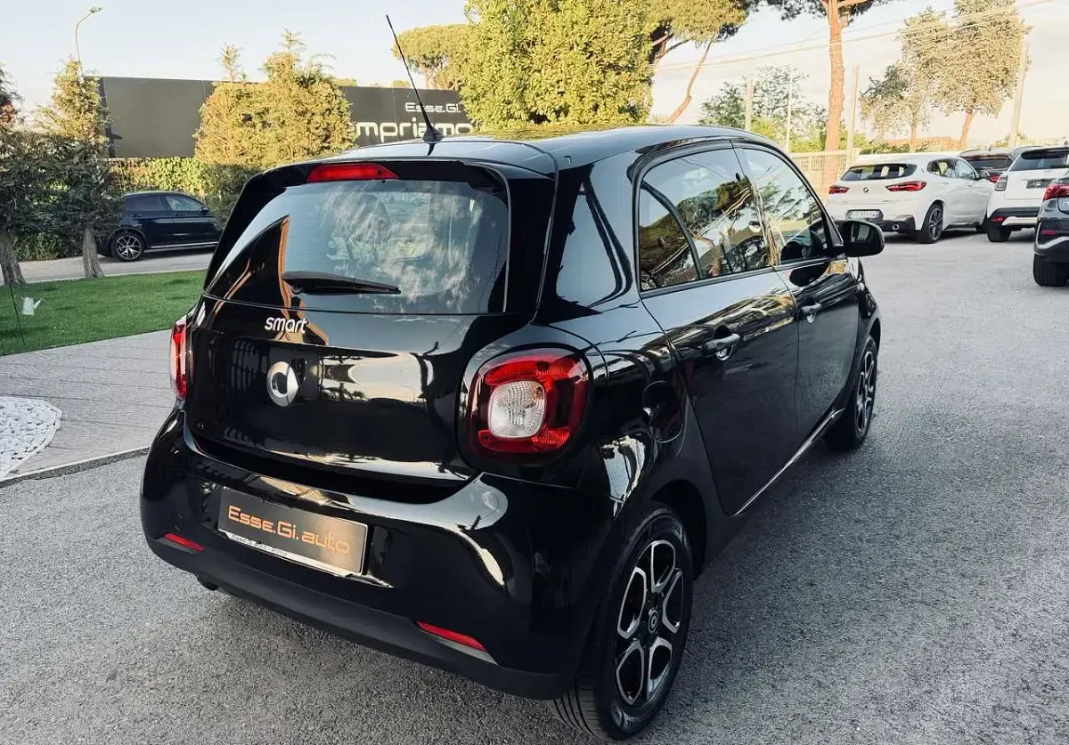 Usata Smart ForFour Passion 90 CV (66 kW) 2018 Nero Utilitaria