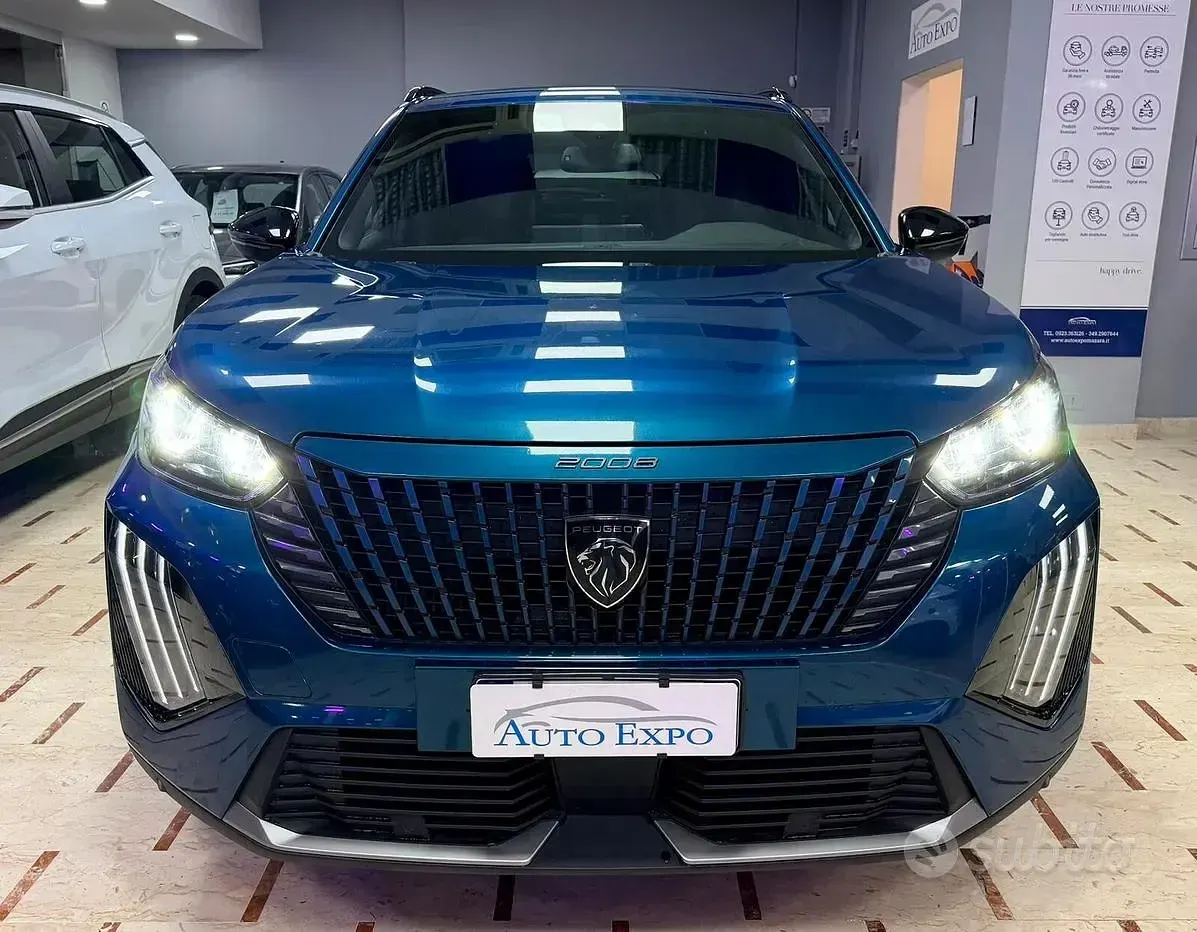 Usata Peugeot 2008 Allure 101 CV (74 kW) 2025 Bluazzurro SUV