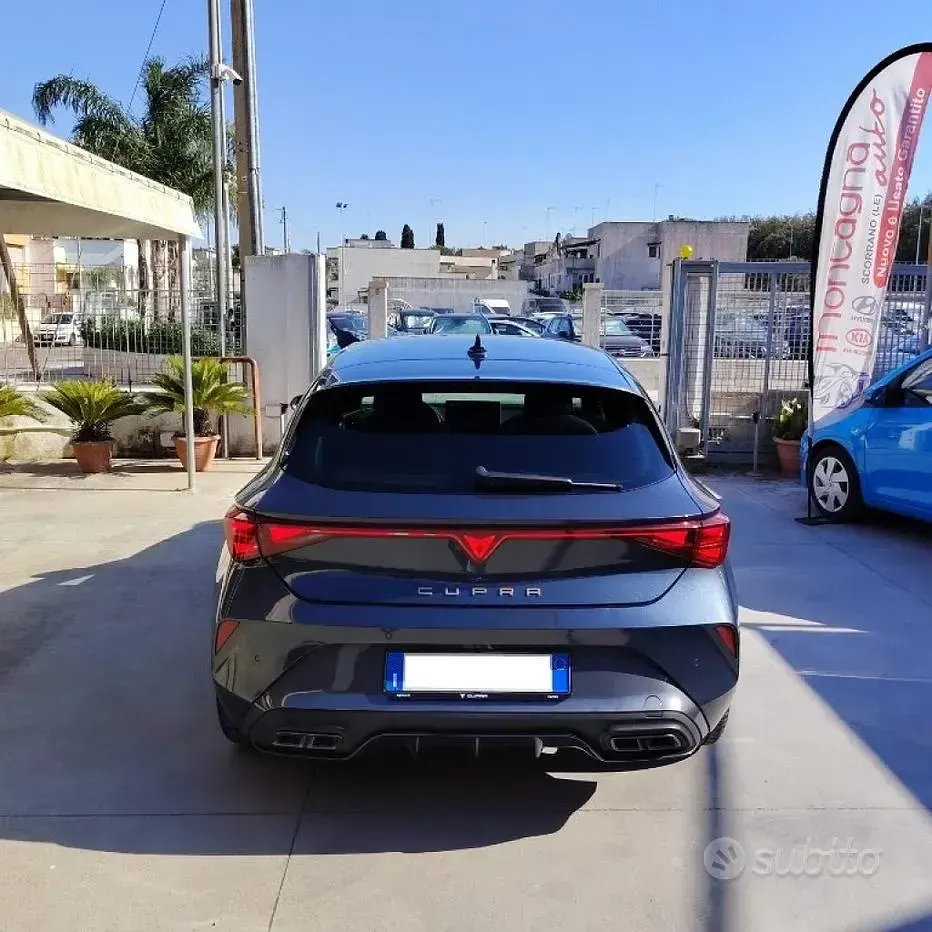 Usata Cupra Leon 150 CV (110 kW) 2025 Grigio Berlina
