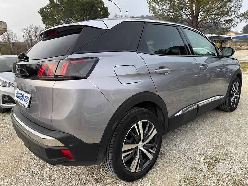 Usata Peugeot 3008 Allure 130 CV (95 kW) 2021 Grigio SUV
