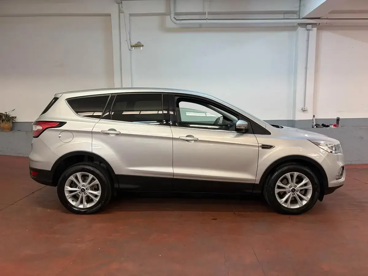 Usata Ford Kuga S 120 CV (88 kW) 2019 Argento SUV