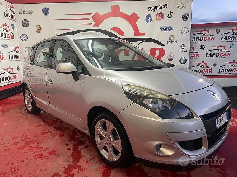 Usata Renault Scénic III Luxe 130 CV (95 kW) 2011 Grigio Monovolume