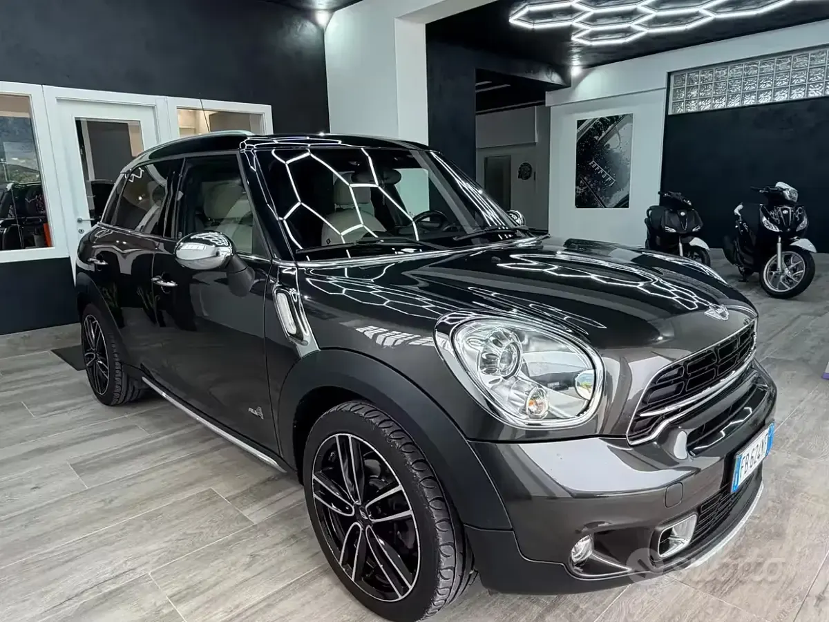 Usata Mini Cooper SD Countryman 143 CV (105 kW) 2015 Marrone SUV