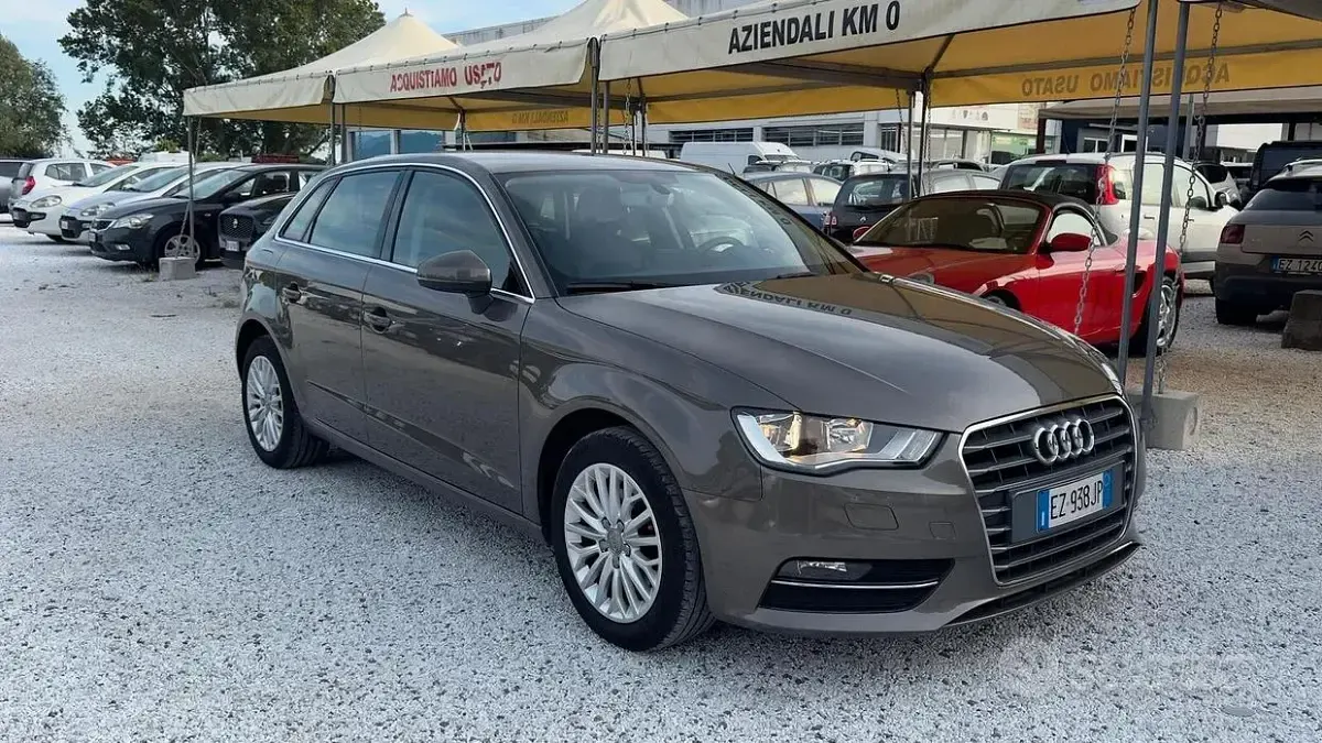 Usata Audi A3 Ambiente 110 CV (80 kW) 2015 Marrone Berlina