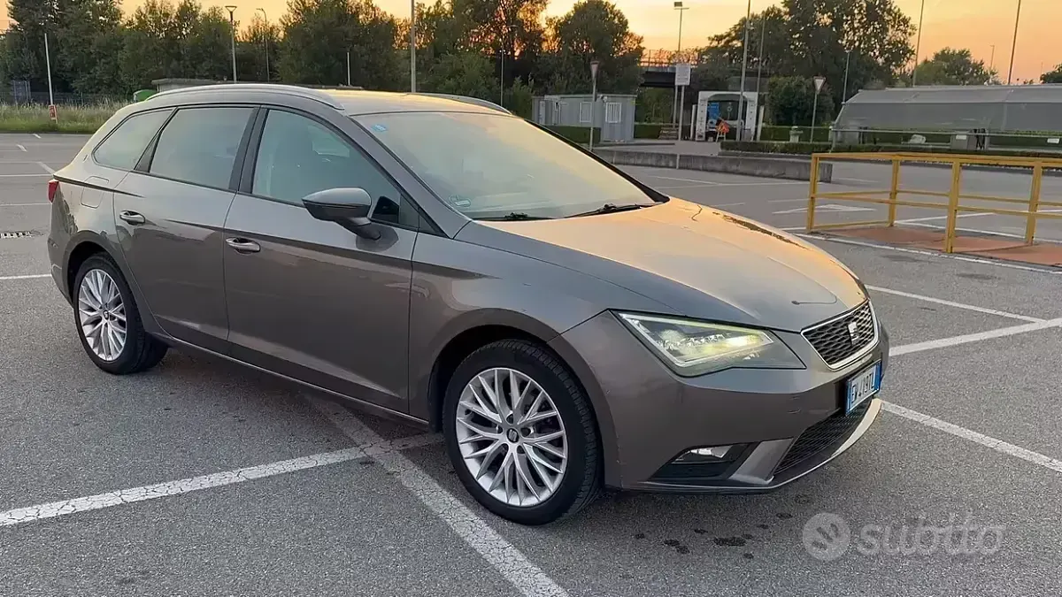 Usata Seat Leon 105 CV (77 kW) 2014 Marrone Station wagon
