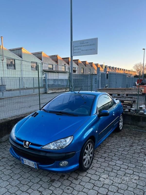Blu Usata 2003 Peugeot 206 CC Cabrio | 4500 € - Immagine 1/4