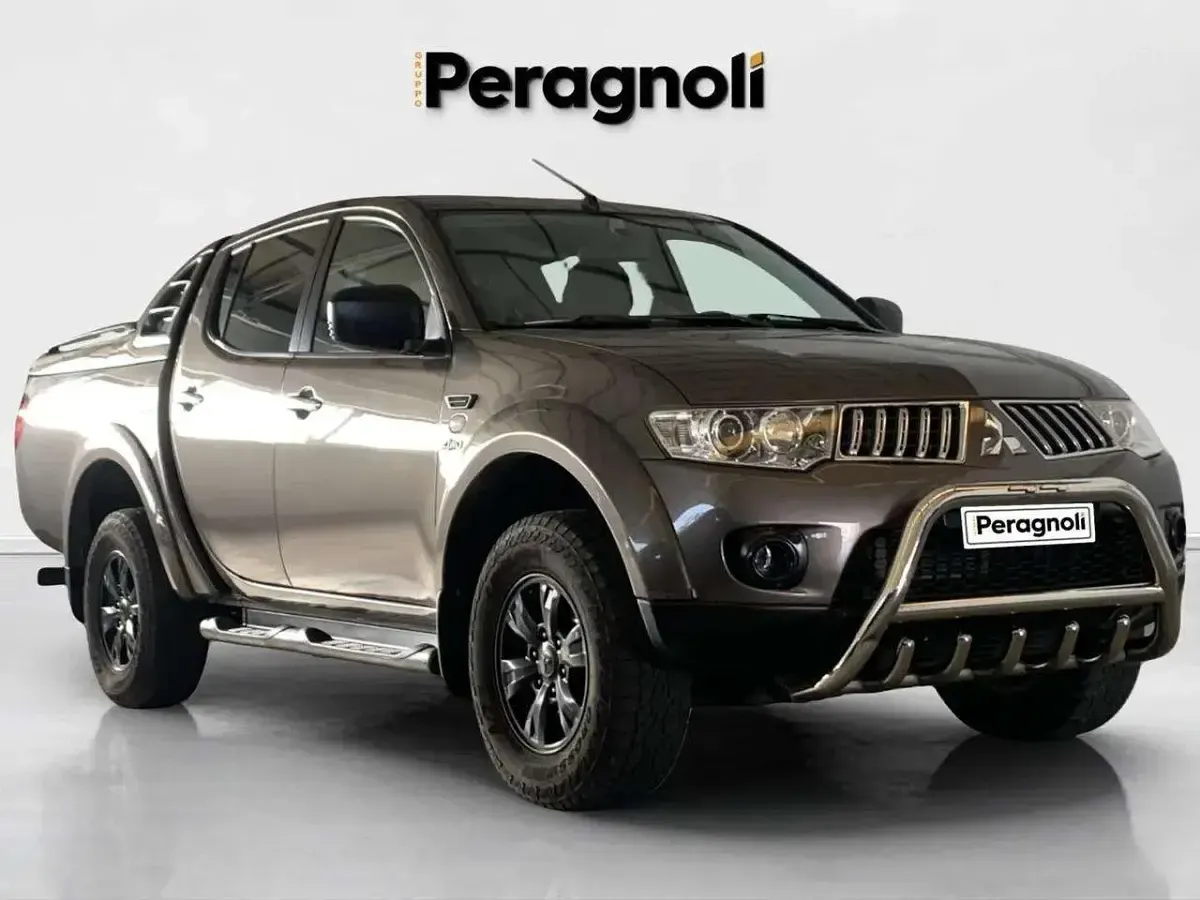 Usata Mitsubishi L200 Intense+ 178 CV (130 kW) 2011 Grigio Pick-up
