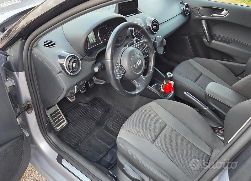 Usata Audi A1 115 CV (84 kW) 2015 Grigio Utilitaria