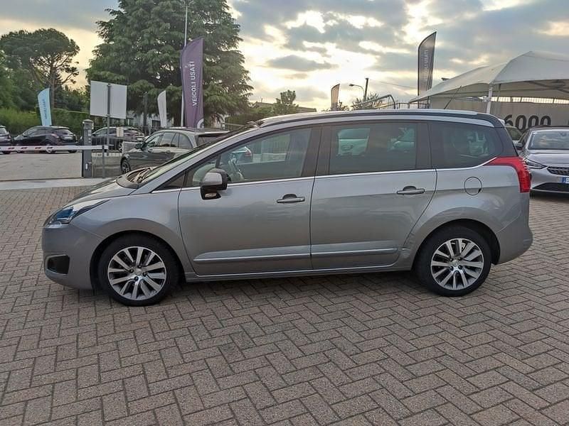 Usata Peugeot 5008 Business-Line 163 CV (119 kW) 2015 Grigio Monovolume