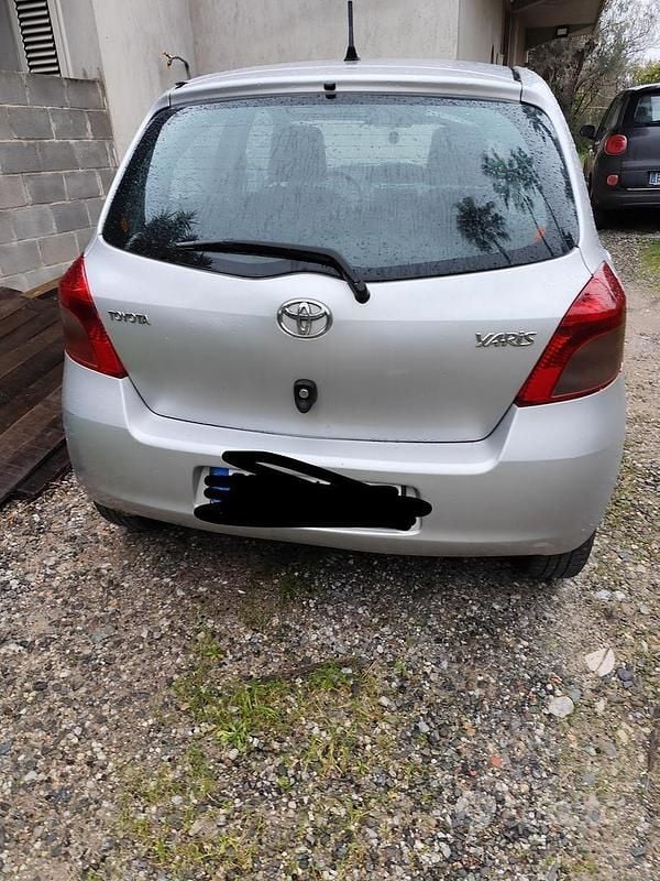 Usata Toyota Yaris 90 CV (66 kW) 2007 Berlina
