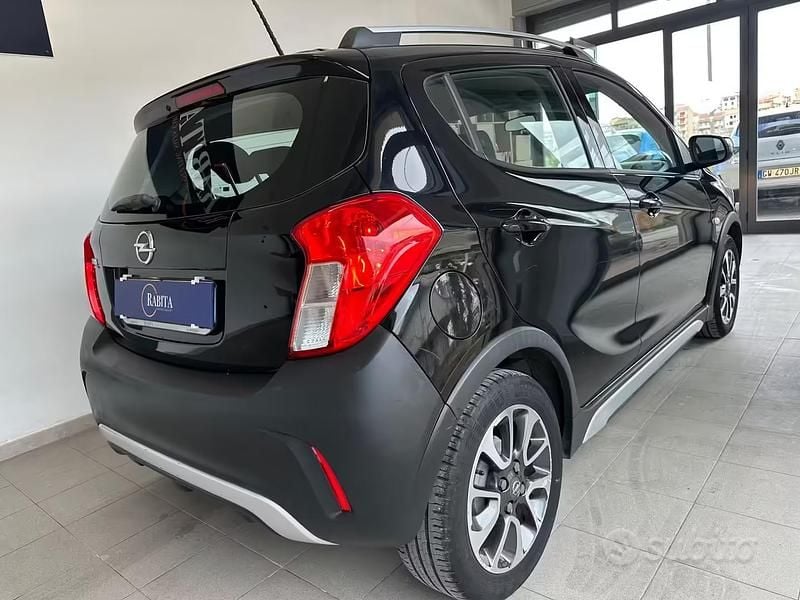 Usata Opel Karl Rocks 73 CV (53 kW) 2019 Nero Utilitaria