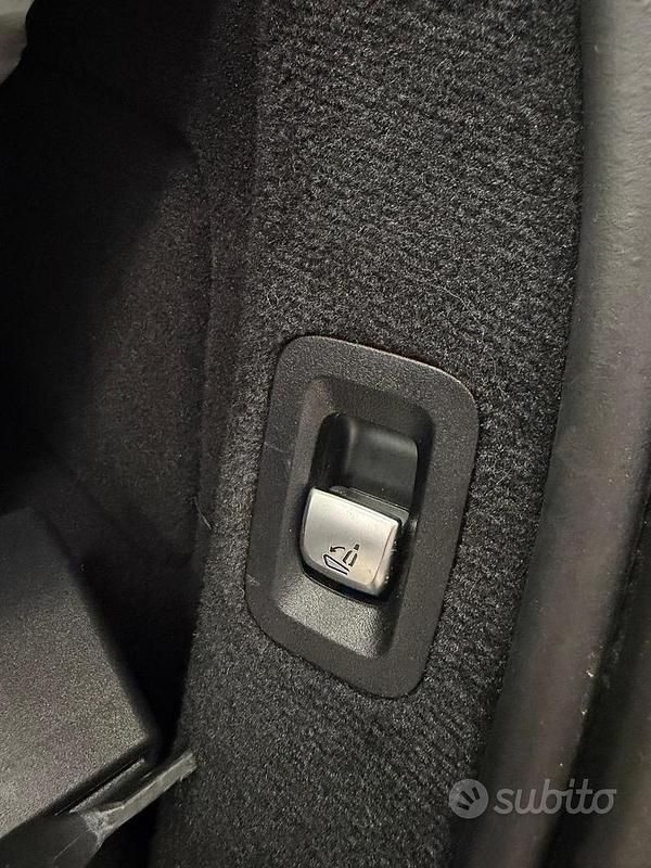 Usata Mercedes C220 170 CV (125 kW) 2018 Blu Station wagon