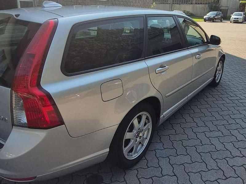 Usata Volvo V50 114 CV (83 kW) 2012 Argento Station wagon
