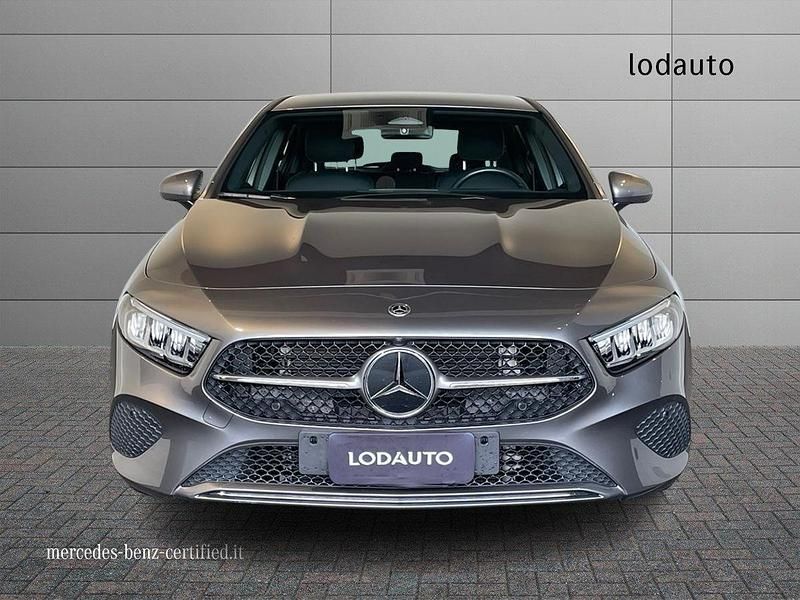 Usata Mercedes A180 Advanced 116 CV (85 kW) 2024 Antracite Berlina