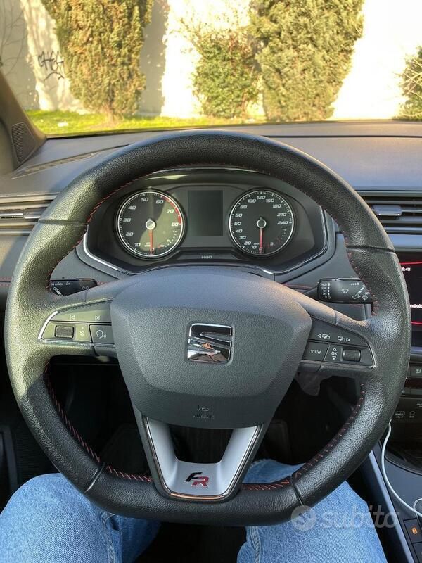 Usata Seat Arona 90 CV (66 kW) 2019 Grigio SUV